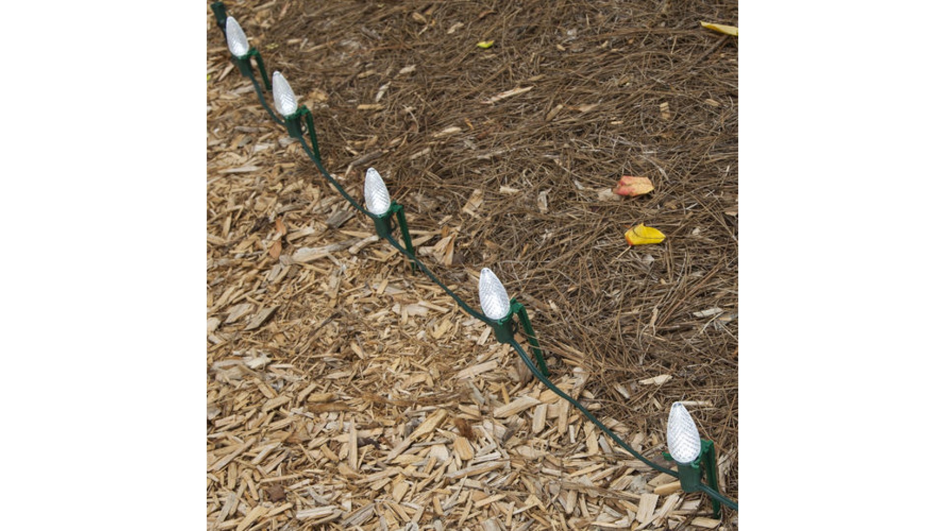 CLP5235 7.5 Inch All in One Christmas light Stakes Package of 100